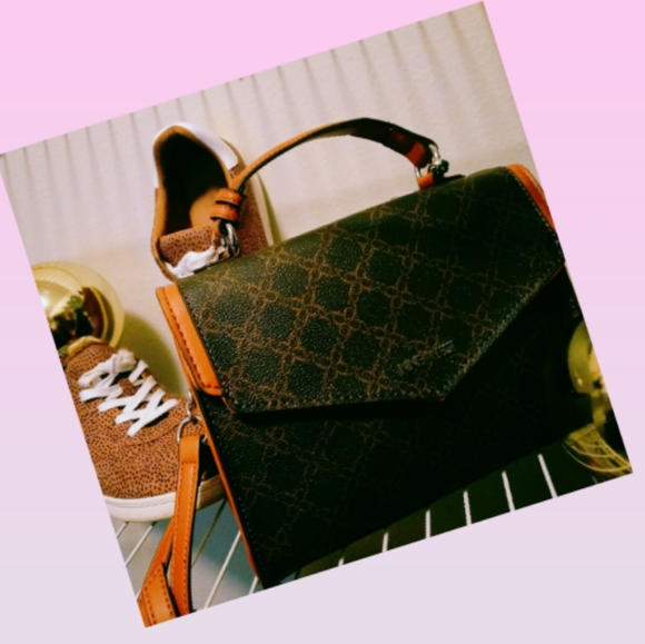 Handbag - Picture 4 of 5